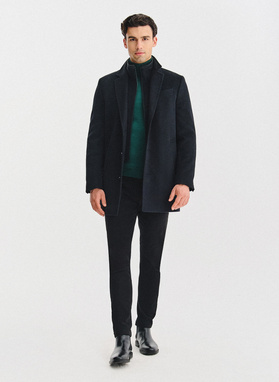 Czarny płaszcz męski z odpinaną stójką