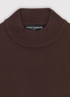 Brązowy półgolf męski