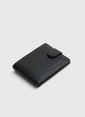 Czarny portfel męski zapinany na pasek