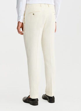 Beżowy garnitur męski z lnem