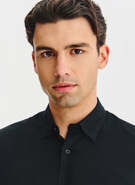 Czarna bawełniana koszula męska