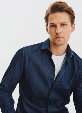 Granatowa koszula jeansowa