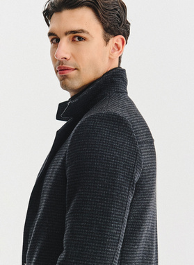 Ciemnoszary płaszcz w pepitkę