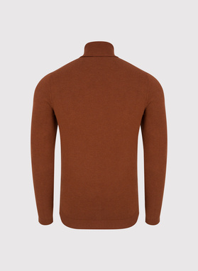 Golf męski w rudym kolorze