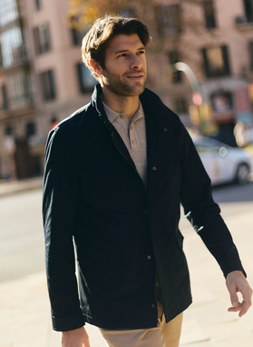 Wiosenna kurtka w kolorze granatowym