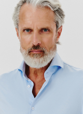 Niebieska koszula męska z długim rękawem