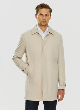 Beżowy wiosenny płaszcz męski