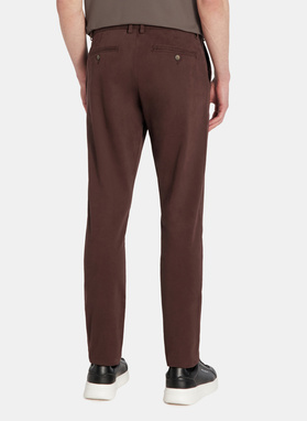 Brązowe spodnie chino z bawełną