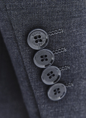 Granatowy garnitur męski