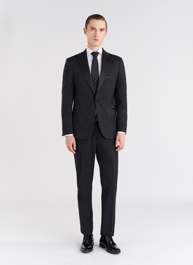 Czarna żakardowa marynarka smokingowa