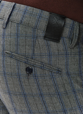 Szare spodnie męskie w niebieską kratę