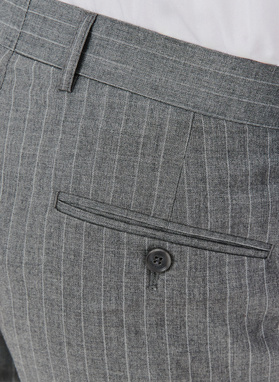 Szare spodnie garniturowe w prążek