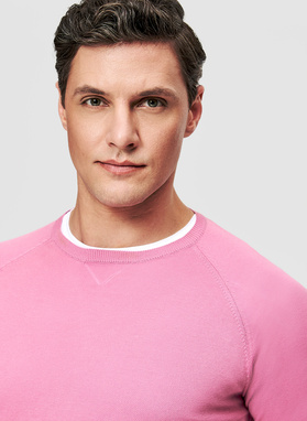 Różowy sweter męski o-neck