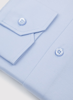 Jasnoniebieska koszula z dzianiny