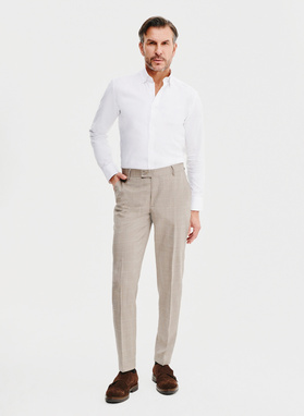 Dwurzędowy garnitur męski w kratkę