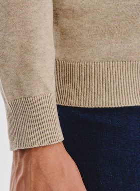 Beżowy sweter męski v-neck