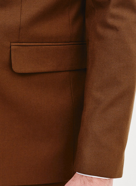 Brązowy garnitur męski