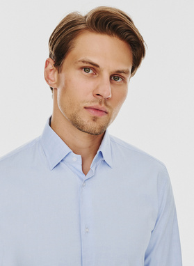 Niebieska koszula męska