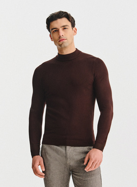 Brązowy półgolf męski