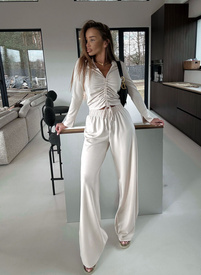 Komplet damski CREWT w kolorze jasnobeżowym